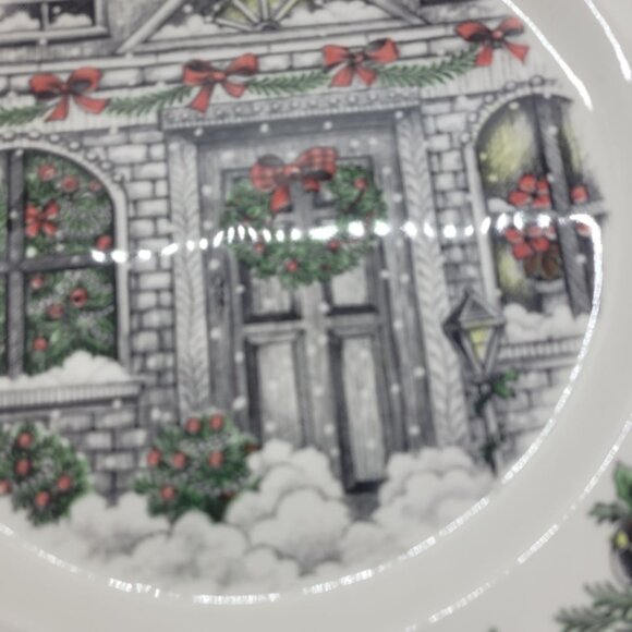 Royal Stafford Christmas Holiday Plate Winter Scene 10.5" Gift transferware - Picture 2 of 4